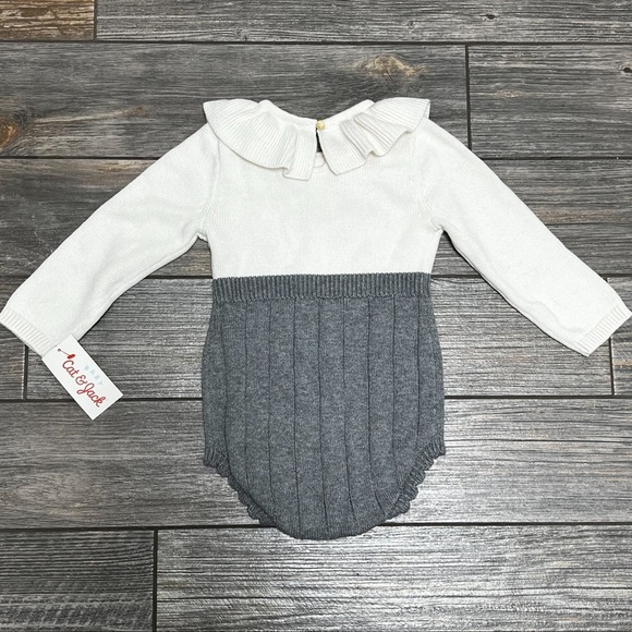 Cat & Jack Baby Girl 18 Months Grey Gray White Sweater Jumper One Piece Outfit - Picture 10 of 13
